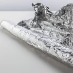 Stavite aluminijsku foliju ispod jastuka prije spavanja, šta se dešava… Stavite aluminijsku foliju ispod jastuka prije spavanja, šta se dešava… - featured image