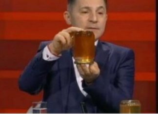 STRUČNJAK OTKRIO KADA JE NAJBOLJE DA POJEDETE MED: U ovo DOBA DANA je INFUZIJA ZA ZDRAVLJE, popravlja i JETRU STRUČNJAK OTKRIO KADA JE NAJBOLJE DA POJEDETE MED: U ovo DOBA DANA je INFUZIJA ZA ZDRAVLJE, popravlja i JETRU - featured image