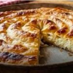 Zašto pite u pekari uvijek pršte od ukusa: Preliv od samo 2 namirnice daje im onaj poseban šmek Zašto pite u pekari uvijek pršte od ukusa: Preliv od samo 2 namirnice daje im onaj poseban šmek - featured image