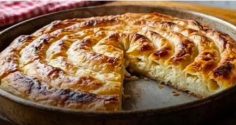 Zašto pite u pekari uvijek pršte od ukusa: Preliv od samo 2 namirnice daje im onaj poseban šmek - featured image Zašto pite u pekari uvijek pršte od ukusa: Preliv od samo 2 namirnice daje im onaj poseban šmek - featured image
